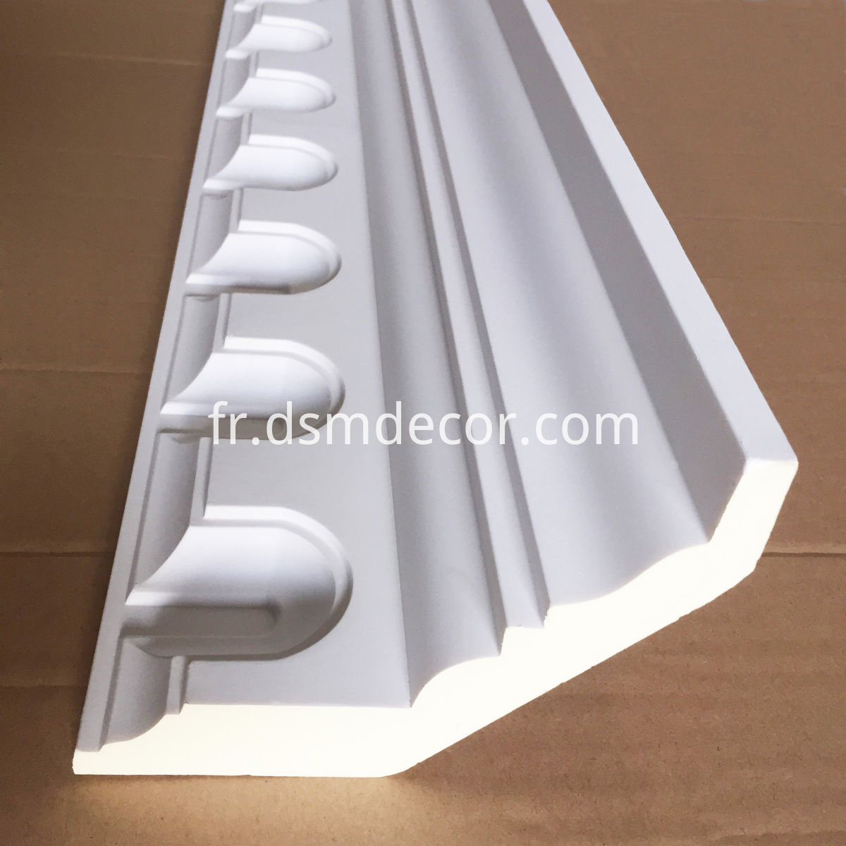 Nouvelle moulure de corniche en polyuréthane de haute qualité High Quality New Pu Cornice Molding